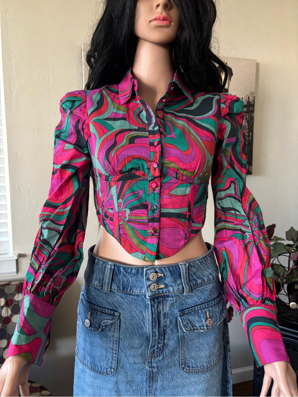 Olivaceous Pink & Green Abstract Button-Front Crop Blouse